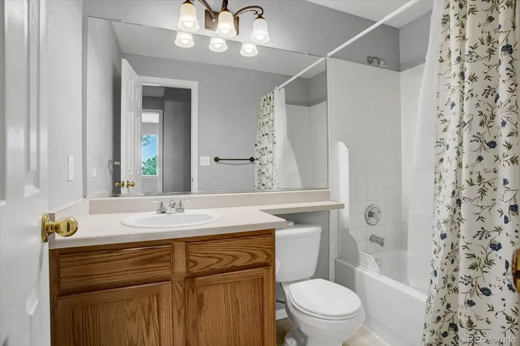 5189 Enid Way Denver CO 80239