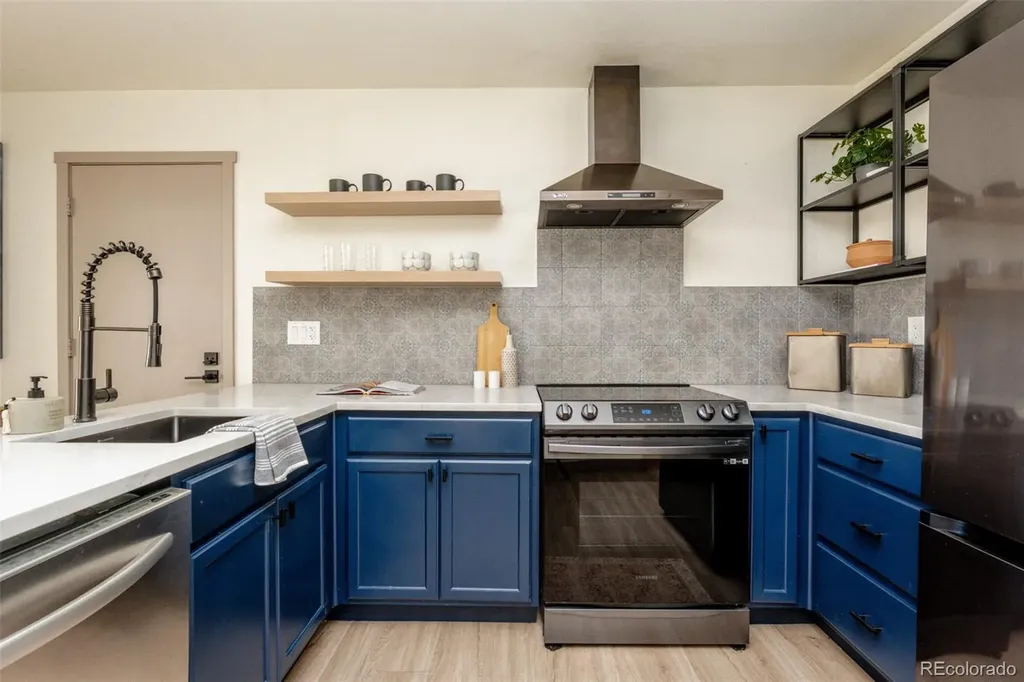 1410 S Vaughn Circle Aurora CO 80012