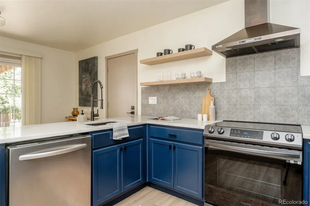 1410 S Vaughn Circle Aurora CO 80012