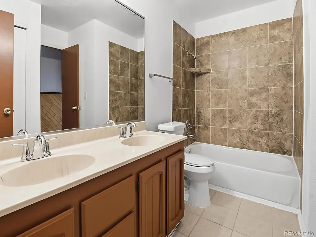 14989 E Pacific Place Aurora CO 80014