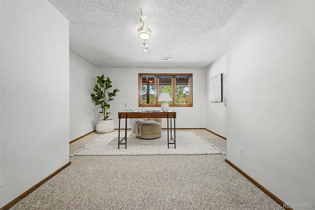 425 Long View Court Longmont CO 80501