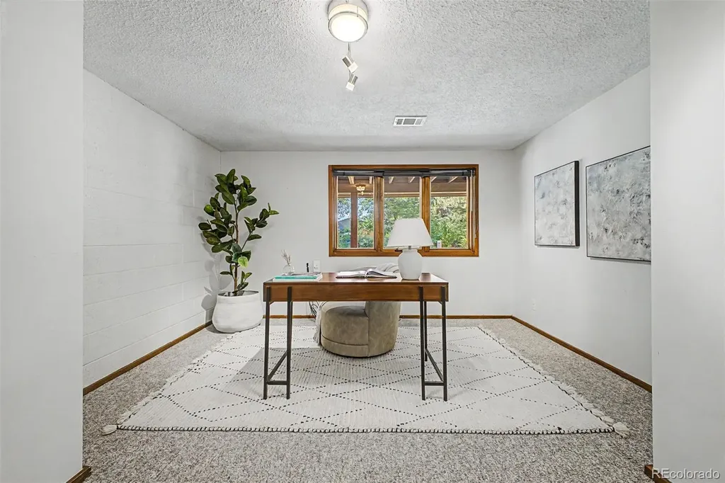 425 Long View Court Longmont CO 80501