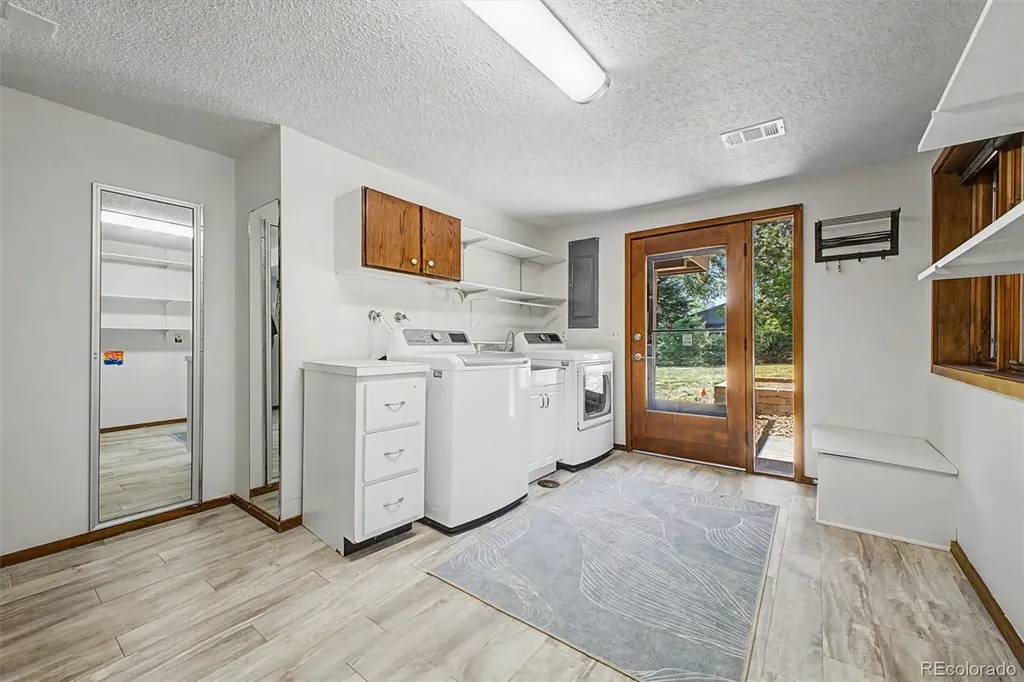 425 Long View Court Longmont CO 80501