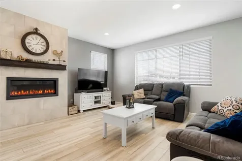 86 S Vandriver Way Aurora CO 80018