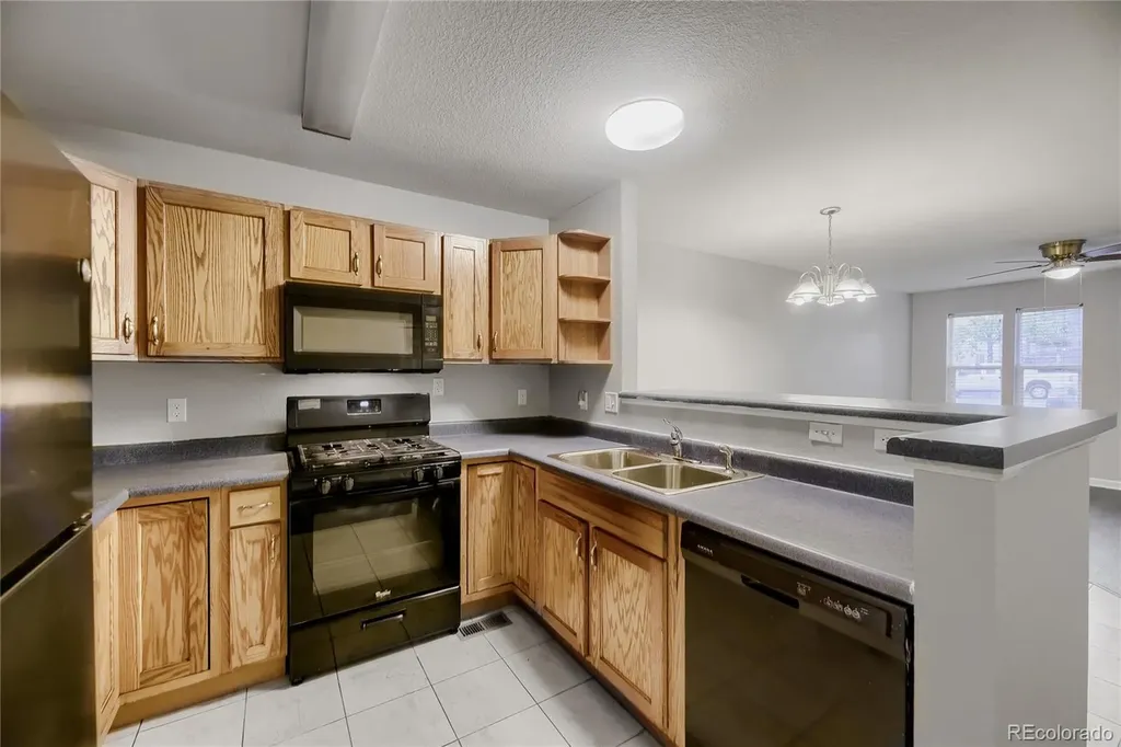 2155 W Baltic Place Englewood CO 80110