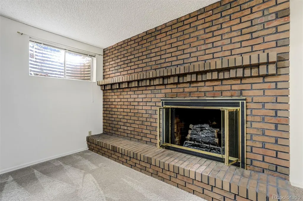 2845 Valencia Road Colorado Springs CO 80917