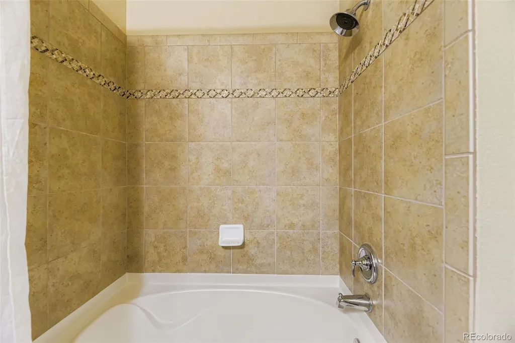 7865 Vallagio Lane Englewood CO 80112