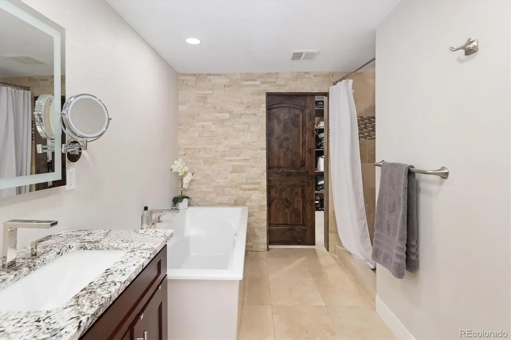 7301 E Jarvis Place Denver CO 80237