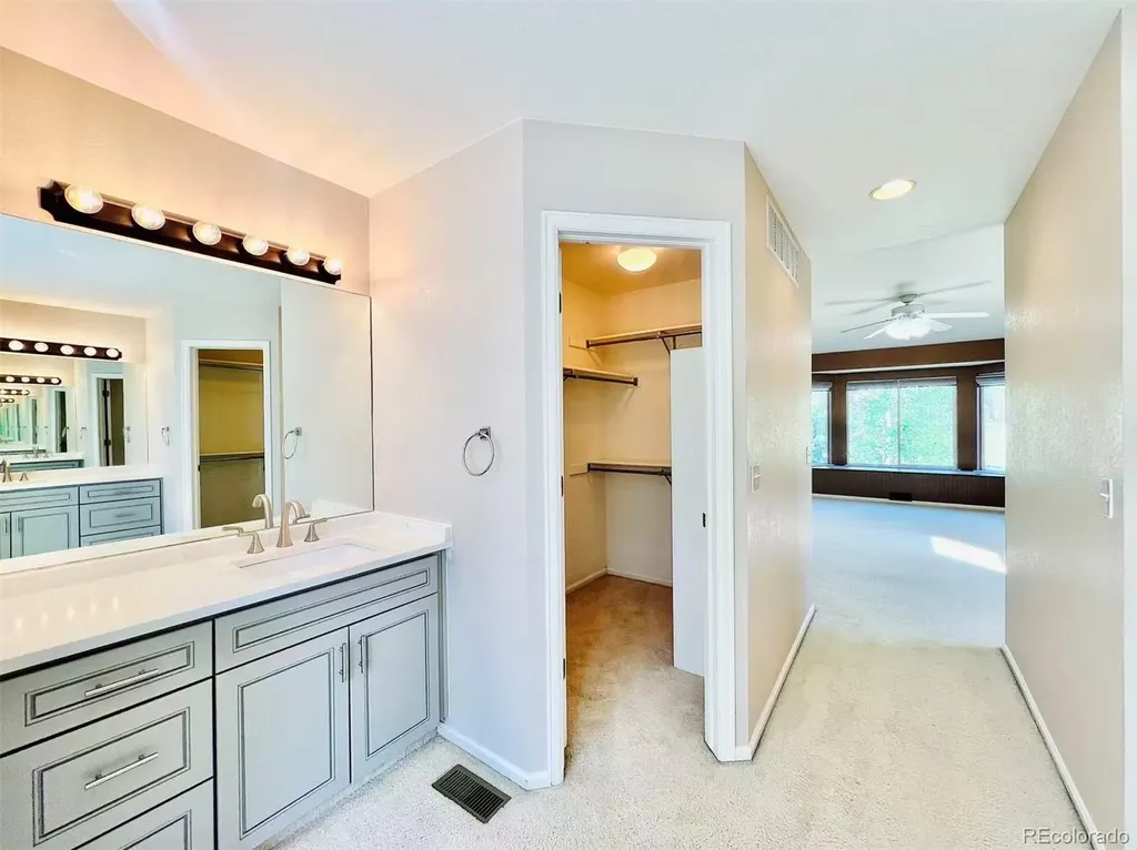 22668 E Lake Place Aurora CO 80015