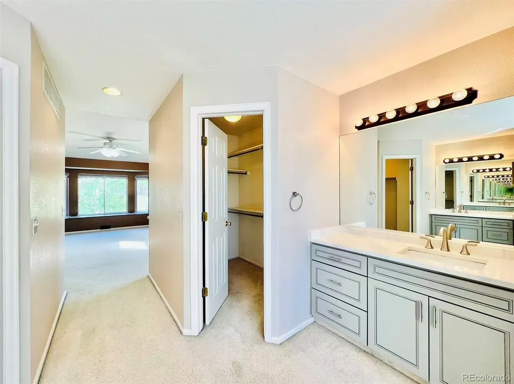 22668 E Lake Place Aurora CO 80015