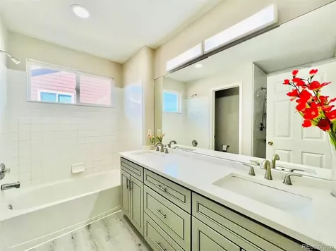 22668 E Lake Place Aurora CO 80015