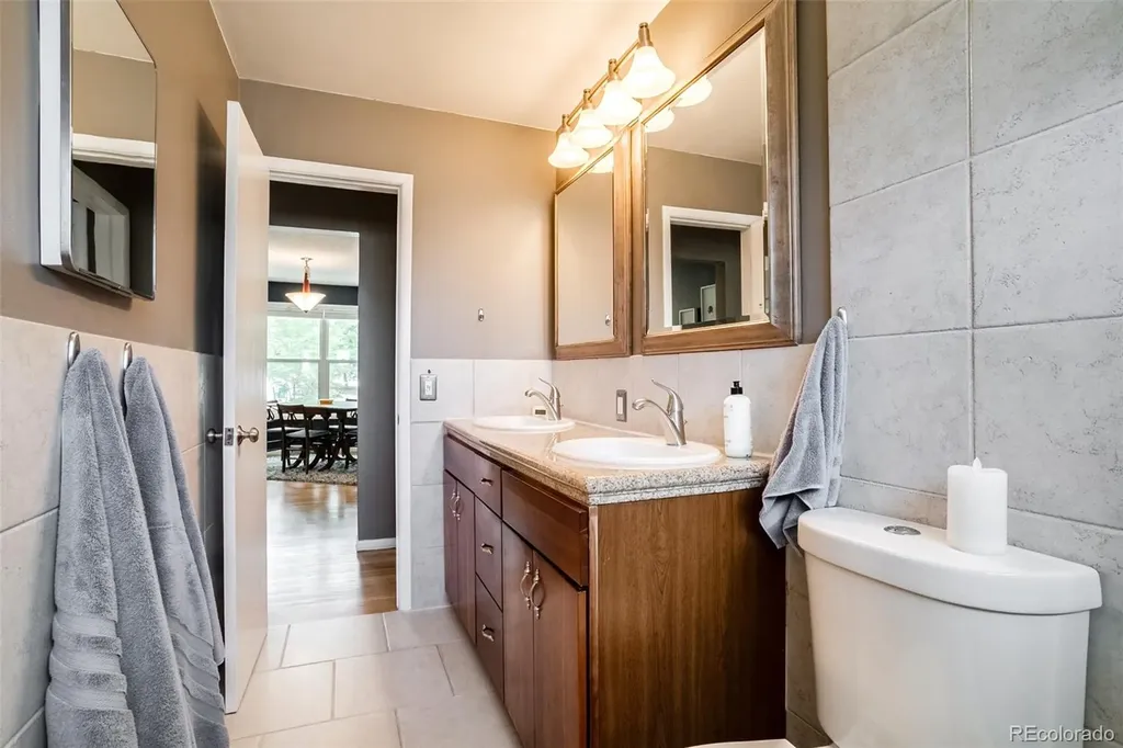 6760 S Foresthill Street Littleton CO 80120