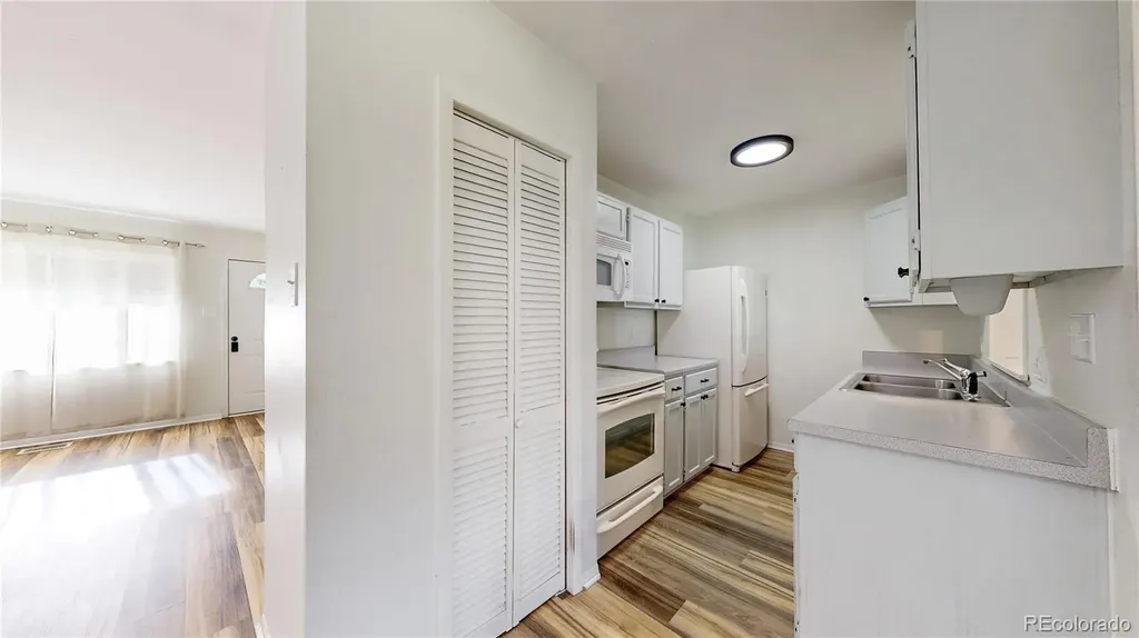 3215 S Forest Street Denver CO 80222