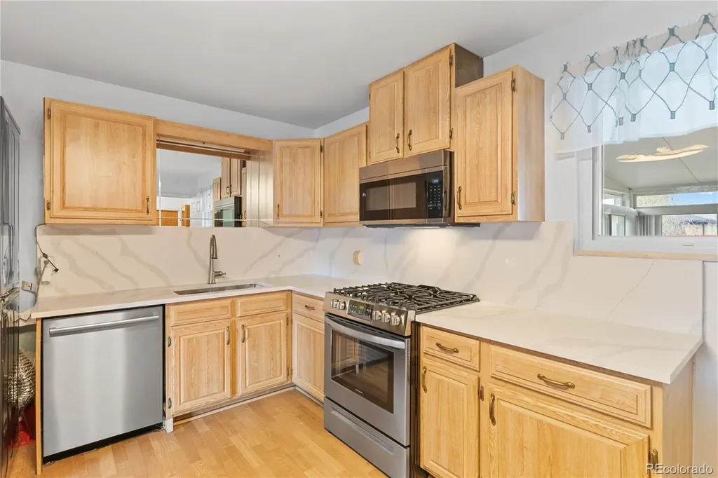 13041 Olmsted Place Denver CO 80239