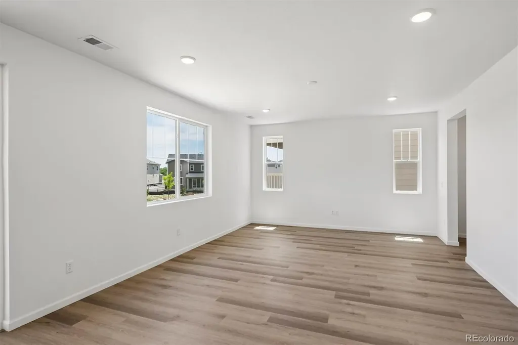 444 S Rifle Street Aurora CO 80017