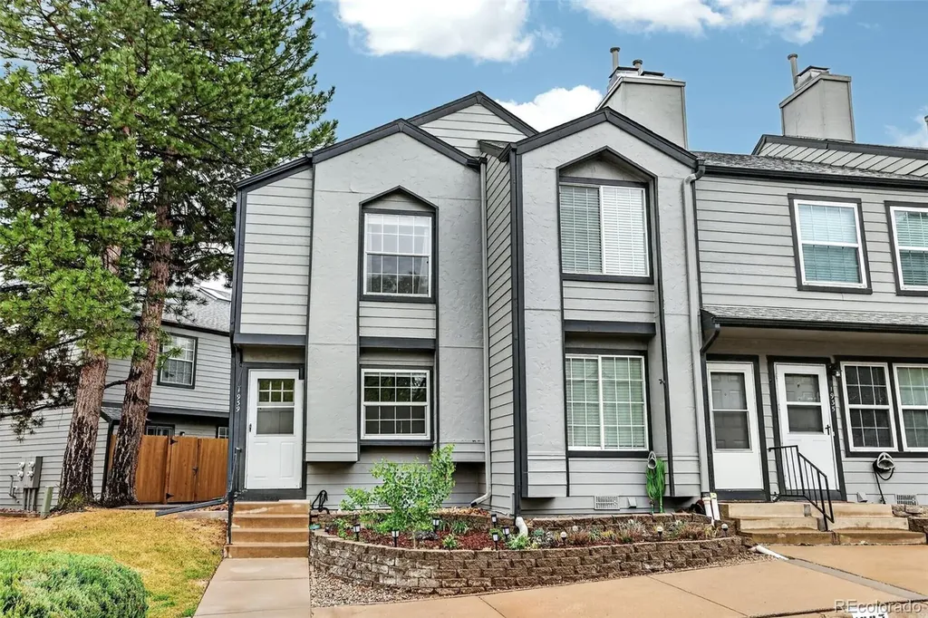 1939 Newland Court Lakewood CO 80214