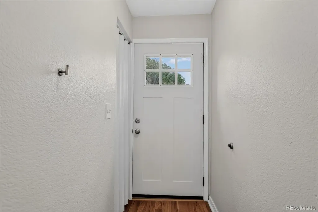 1939 Newland Court Lakewood CO 80214