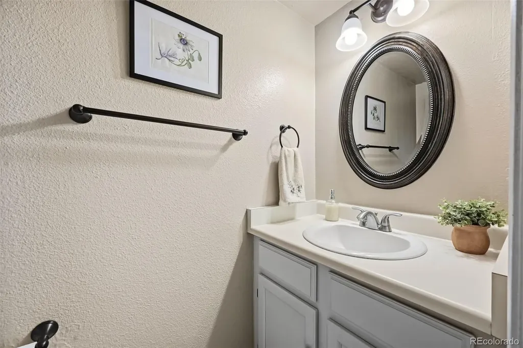 562 Arden Circle Highlands Ranch CO 80126