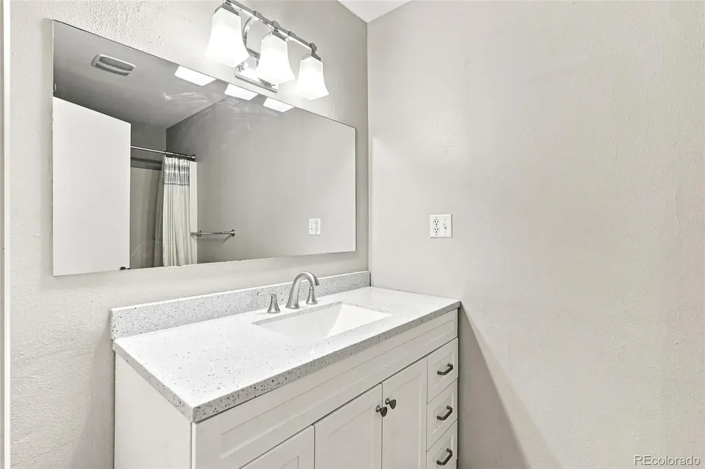 317 3rd Avenue Lyons CO 80540