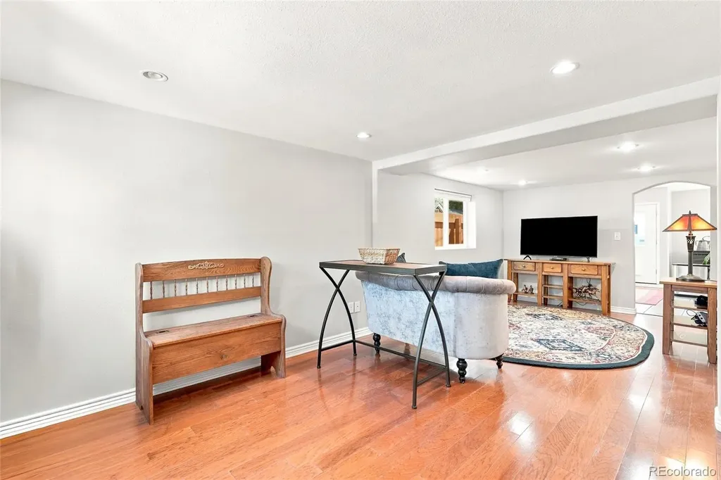317 3rd Avenue Lyons CO 80540