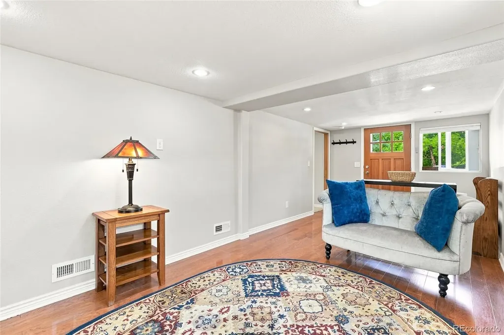 317 3rd Avenue Lyons CO 80540