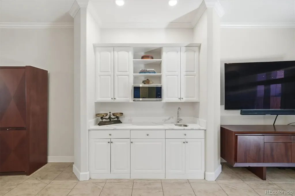 258 S Monroe Street Denver CO 80209