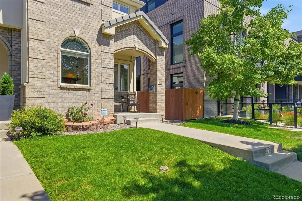 258 S Monroe Street Denver CO 80209
