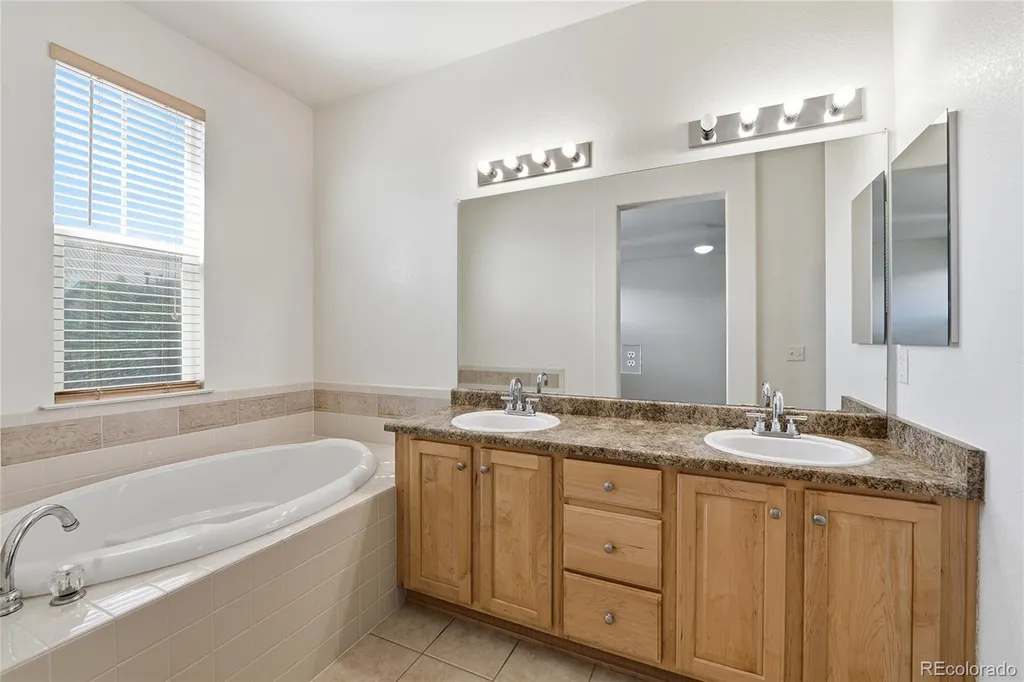10549 Graymont Lane Littleton CO 80126