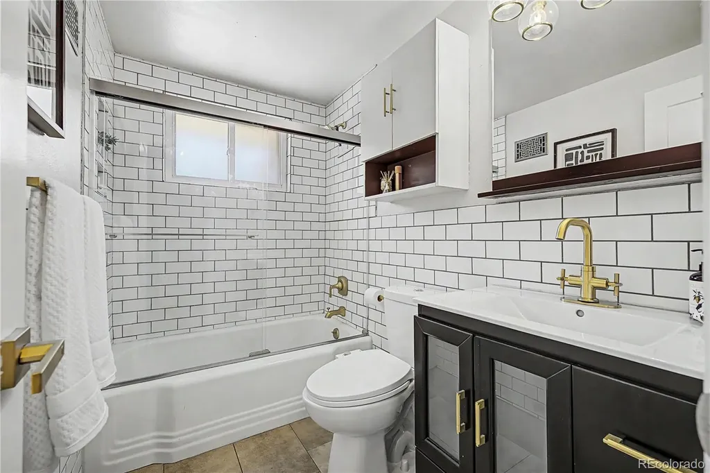 3818 W Alice Place Denver CO 80211