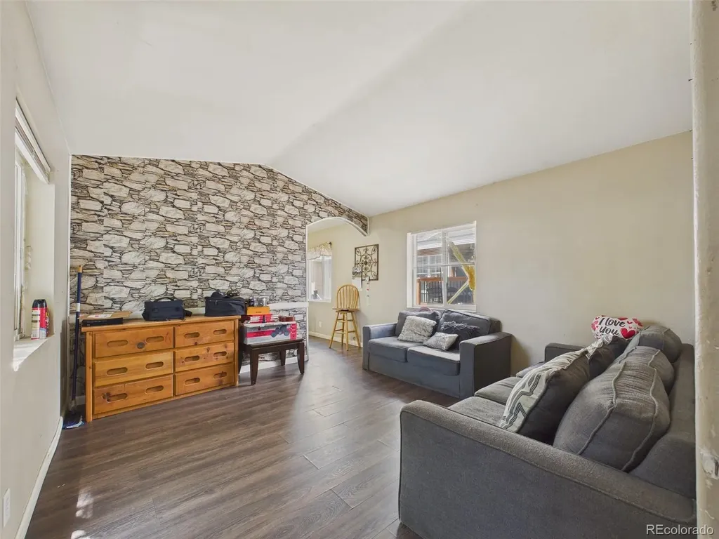 9400 Elm Court Denver CO 80260