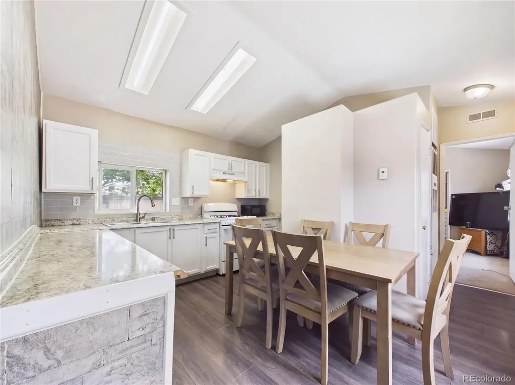 9400 Elm Court Denver CO 80260