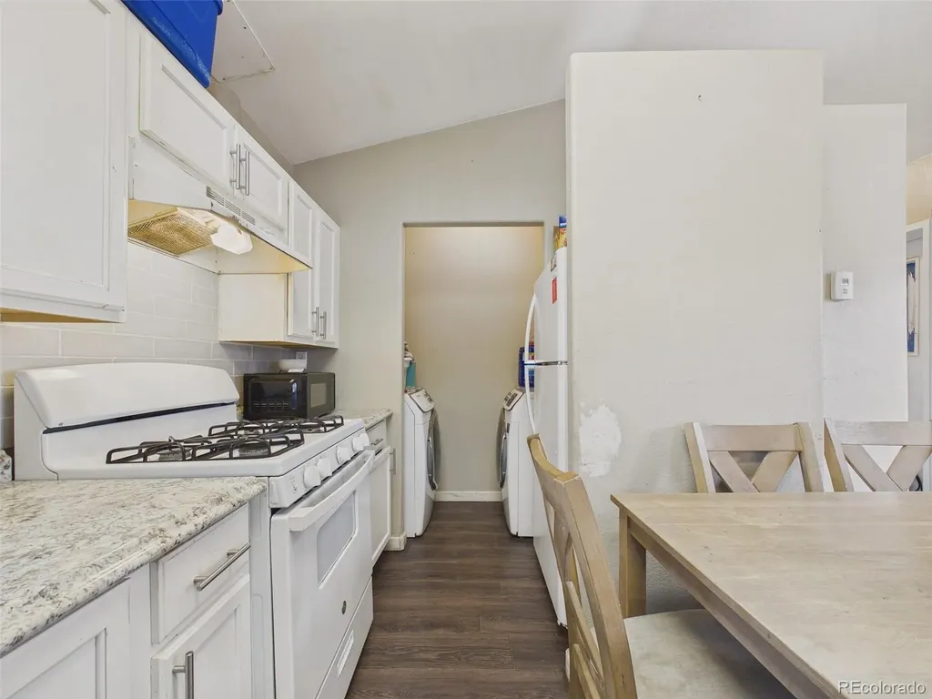 9400 Elm Court Denver CO 80260