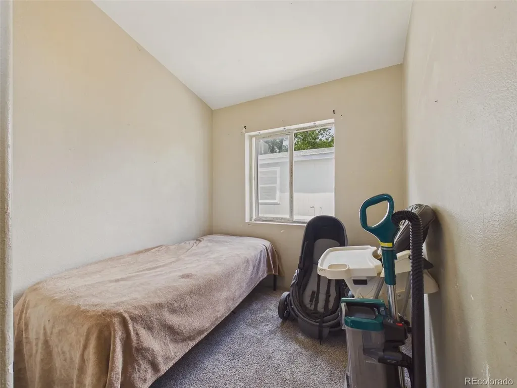 9400 Elm Court Denver CO 80260