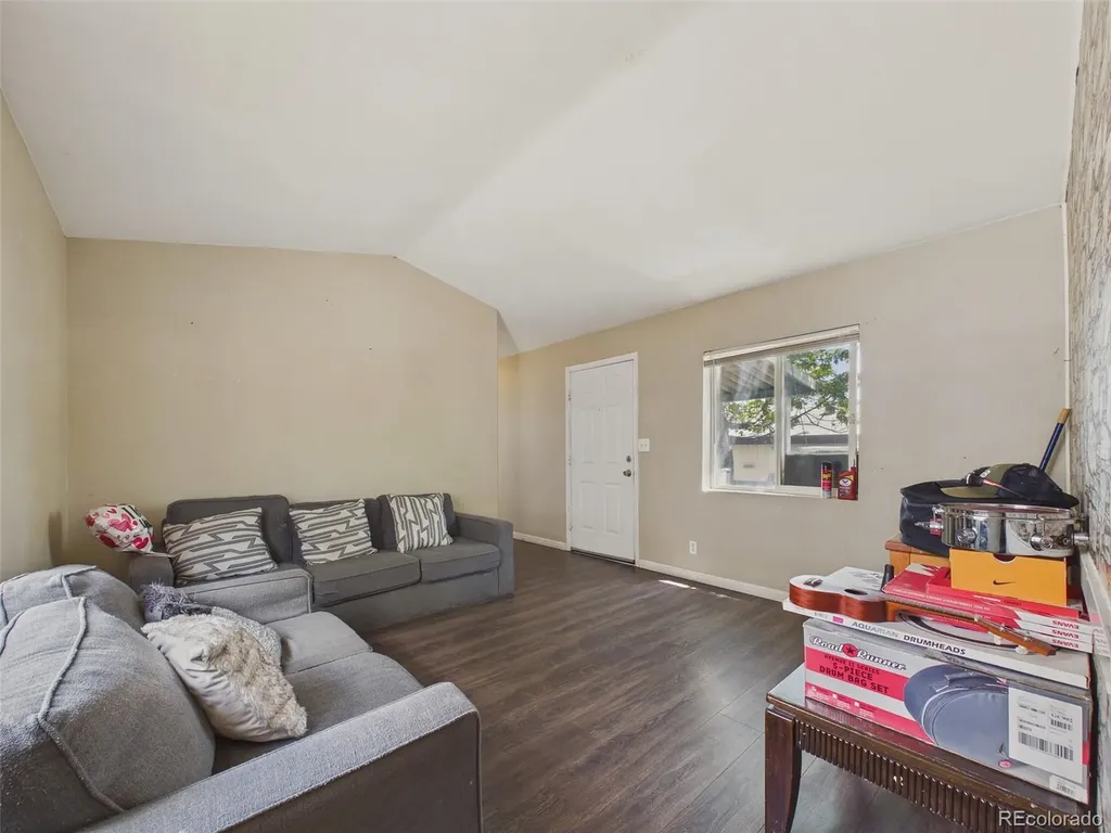 9400 Elm Court Denver CO 80260