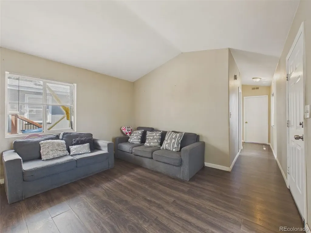 9400 Elm Court Denver CO 80260