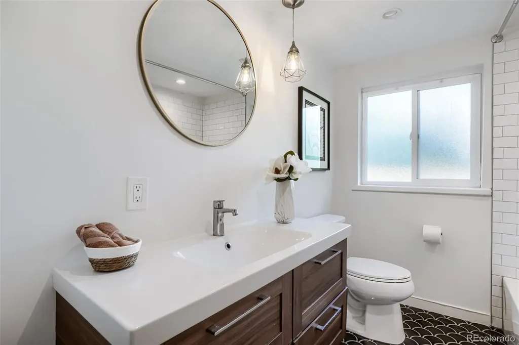 2391 W 56th Denver CO 80221