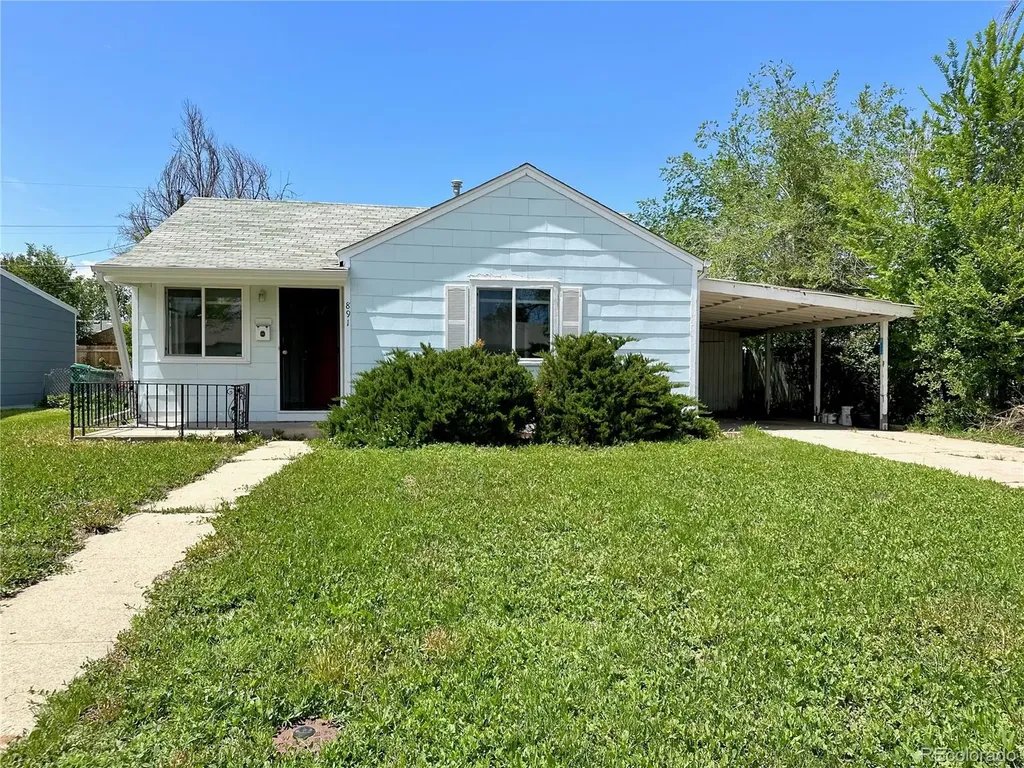 891 Lansing Street Aurora CO 80010
