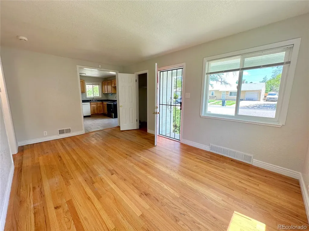 891 Lansing Street Aurora CO 80010