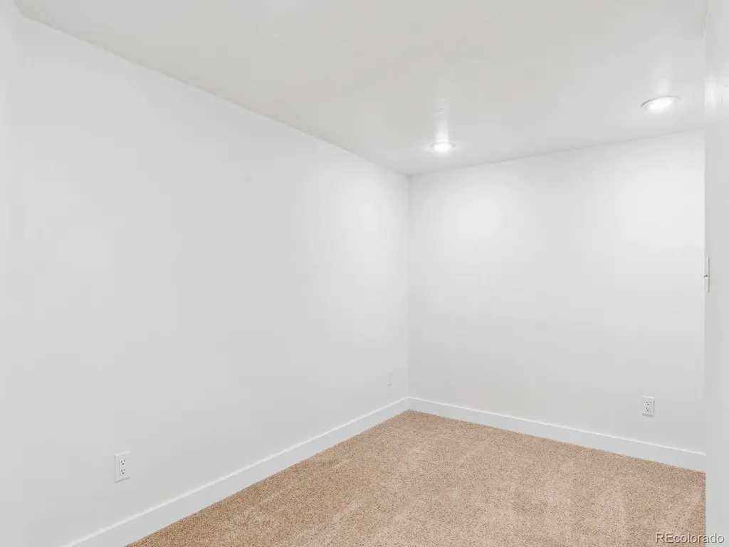 2885 W Long Circle Littleton CO 80120