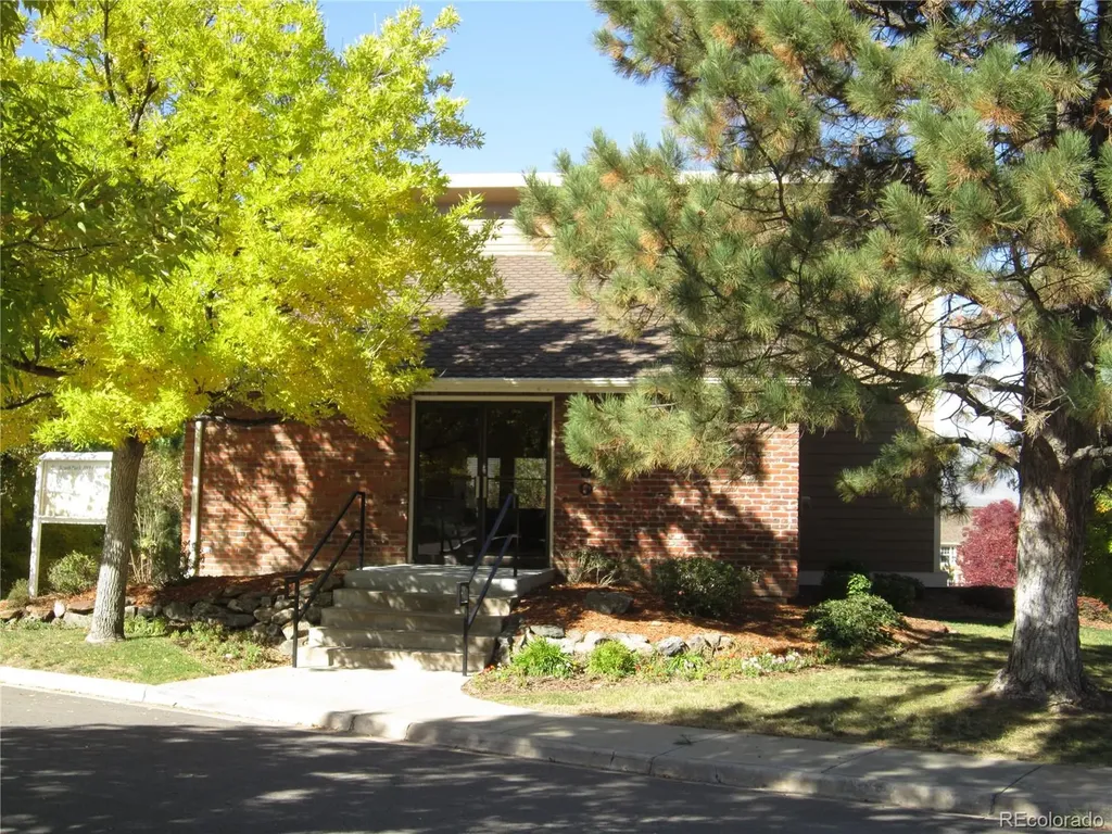 2885 W Long Circle Littleton CO 80120