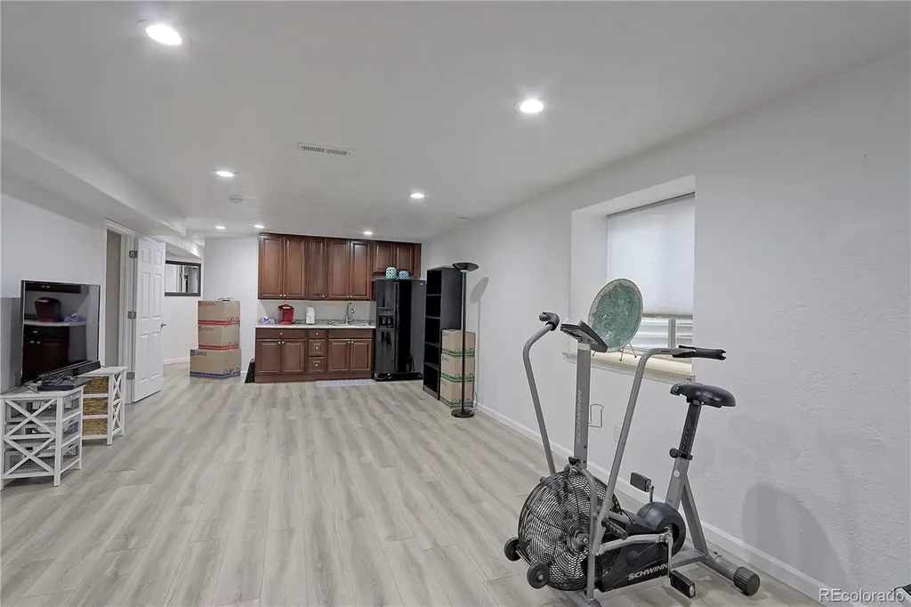 1677 Metropolitan Drive Longmont CO 80504