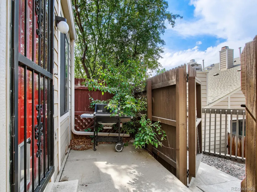 18328 W 58th Place Golden CO 80403
