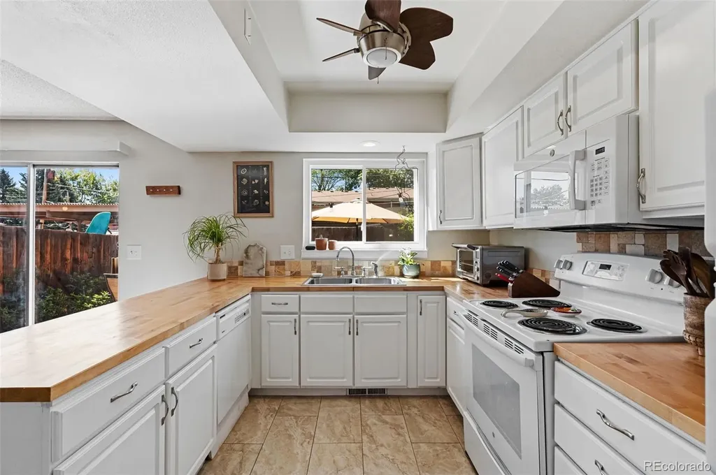 12606 W Virginia Avenue Lakewood CO 80228