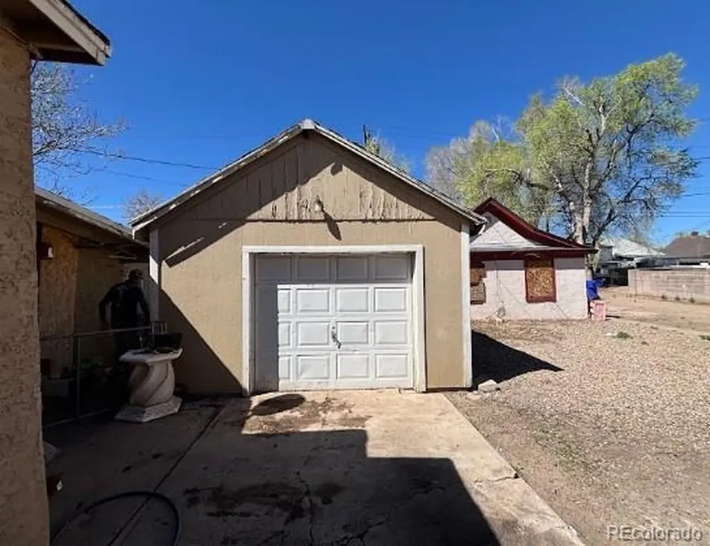 1421 E Orman Avenue Pueblo CO 81004