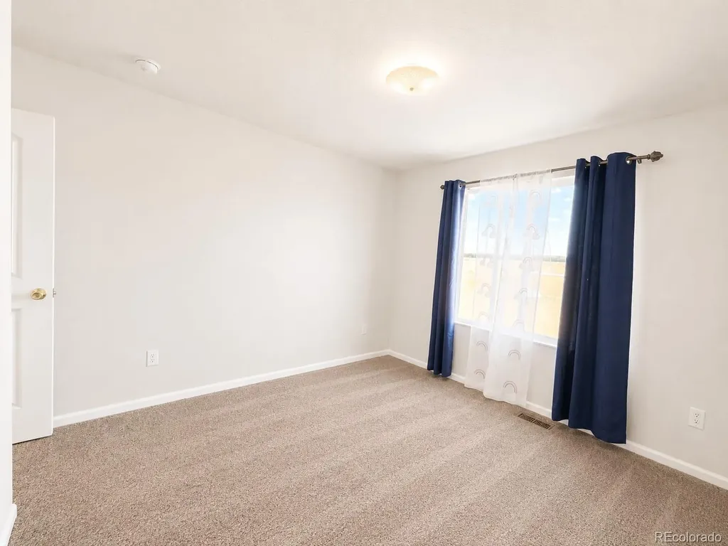 1414 S Haleyville Street Aurora CO 80018