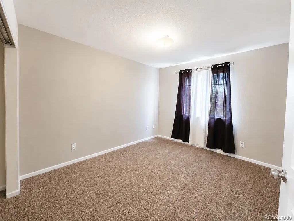 1414 S Haleyville Street Aurora CO 80018