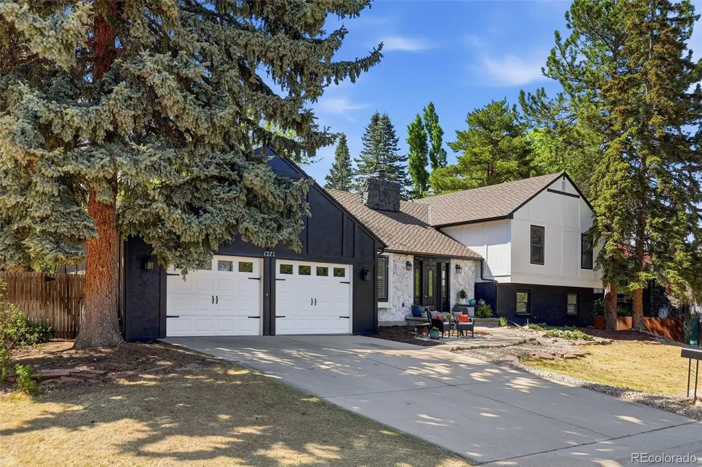 1271 Bellaire Street Broomfield CO 80020