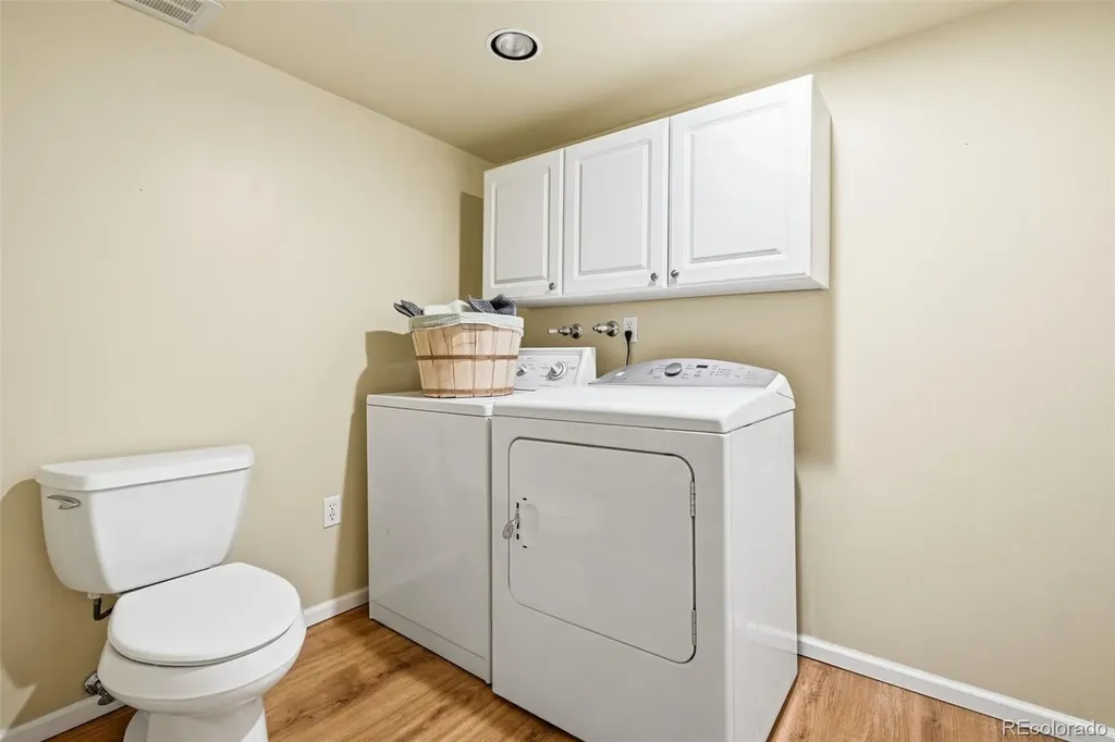 1271 Bellaire Street Broomfield CO 80020