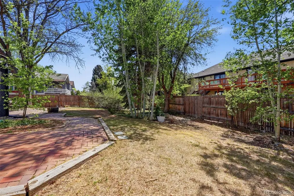 1271 Bellaire Street Broomfield CO 80020