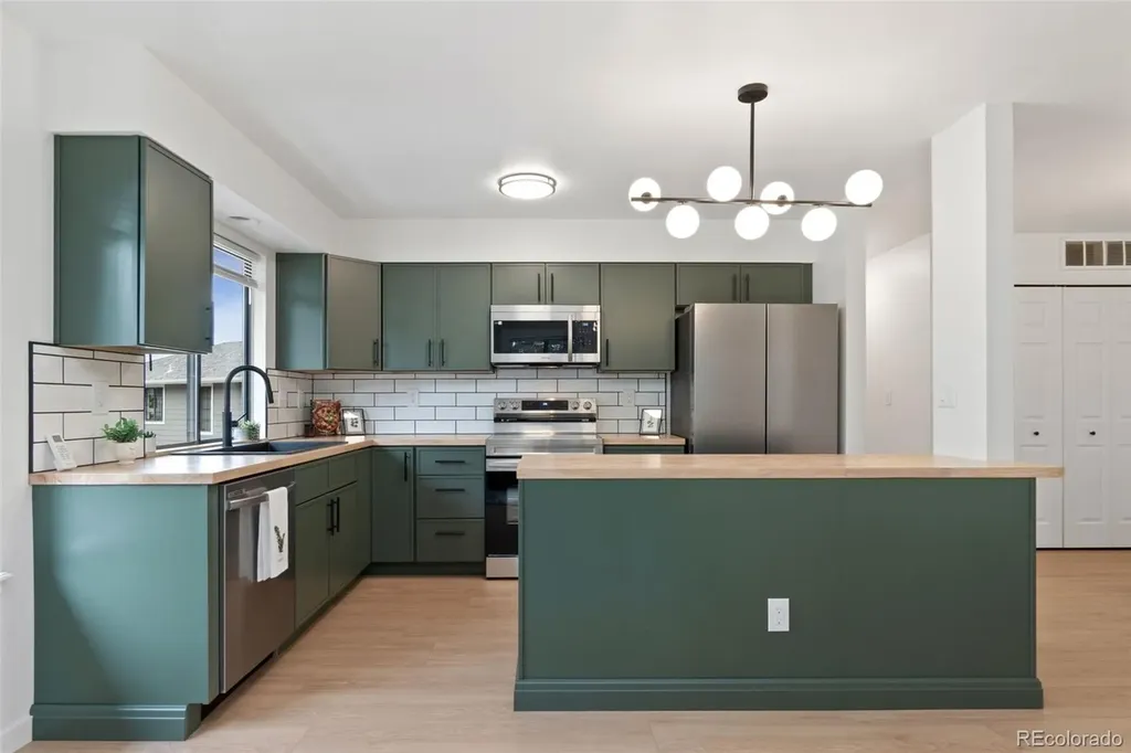 7889 York Street Denver CO 80229